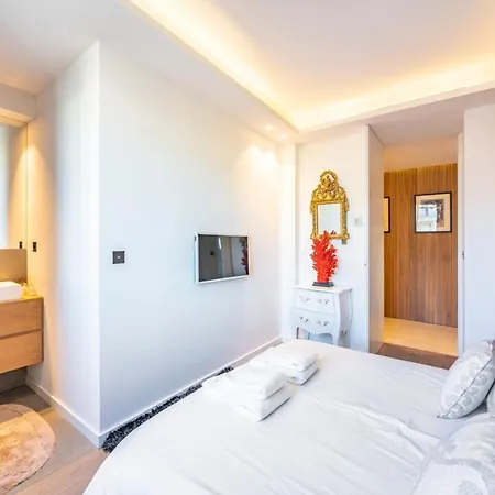 Apartment Somptuous 3 Bedroom With Sea-view On The Croisette Cannes
