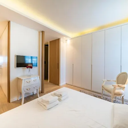 Apartment Somptuous 3 Bedroom With Sea-view On The Croisette