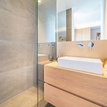 Somptuous 3 Bedroom With Sea-view On The Croisette *