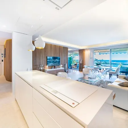 Somptuous 3 Bedroom With Sea-view On The Croisette