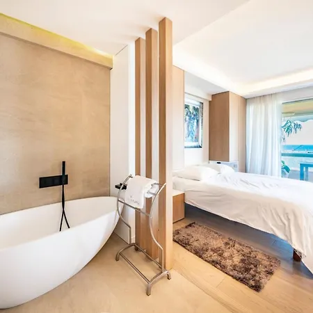 Somptuous 3 Bedroom With Sea-view On The Croisette Apartment Cannes